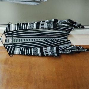 💥 5/$15💥 🦋Love and Let Live  Women Cardigan